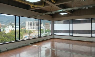 oficina en arriendo en chico norte. Cod A52052