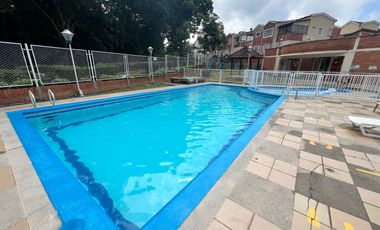 VENTA DE CASA EN FLORIDABLANCA PRADOS DE CAÑAVERAL. Cod V11226