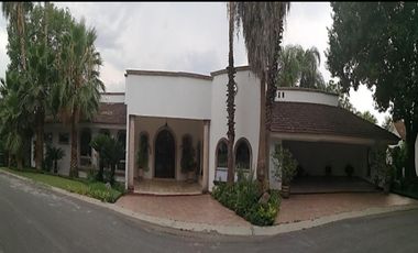 CASA EN VENTA LAS MISIONES CARRETERA NACIONAL SANTIAGO N L $25,500,000