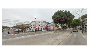 Casa Como Terreno En Venta 319 M2/ Con Dos Frentes, Por Calle Tarapacá Y Calle Libertad!