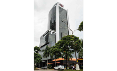 OFICINA 123M2 MANTENIMIENTO INCLUIDO TORRE ANCON, EN COSTA DEL ESTE