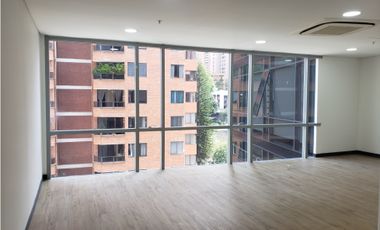 7001094MA Venta de oficina sector la Aguacatala, el Poblado