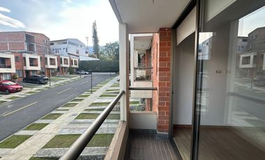 casa en arriendo/venta en itagüí. Cod A27713