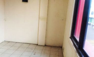 Disewakan Ruko Lokasi Strategis Cocok untuk Usaha