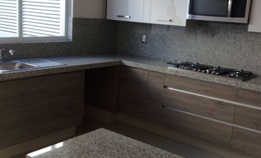 Casa en renta y venta en San Mateo