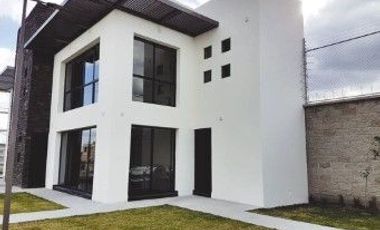 Casa en renta y venta en San Mateo