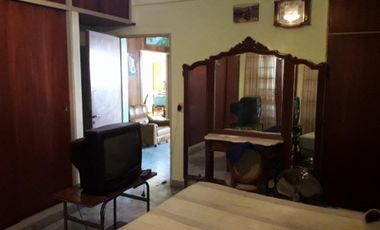Barbaro Vende Galpón con vivienda en Billinghurst a metros de Av, Eva Perón