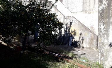 Barbaro Vende Galpón con vivienda en Billinghurst a metros de Av, Eva Perón