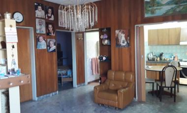 Barbaro Vende Galpón con vivienda en Billinghurst a metros de Av, Eva Perón
