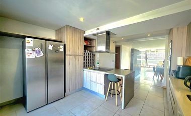 Departamento en venta de 2 dorm. Parque Arauco, Las Condes