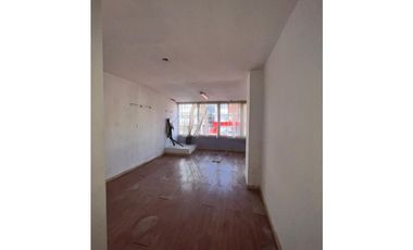 SE VENDE CASA COMERCIAL CON PISCINA UNIFAMILIAR EN CALLE 50