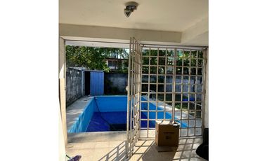 SE VENDE CASA COMERCIAL CON PISCINA UNIFAMILIAR EN CALLE 50