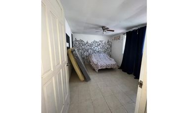 SE VENDE CASA COMERCIAL CON PISCINA UNIFAMILIAR EN CALLE 50