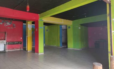 Edificio Comercial - Universidad