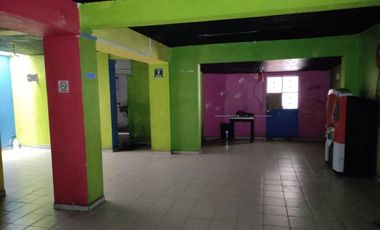 Edificio Comercial - Universidad