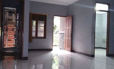 Rumah di komplek Aman dan Asri di Antapani | MEYJ