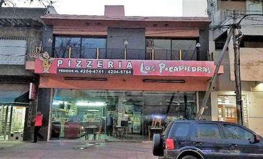 Local en  Sarandi