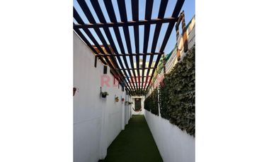 Se Alquila Departamento En Segundo Piso Frente A Playa De  Huanchaco A 1100 Nuevos Soles