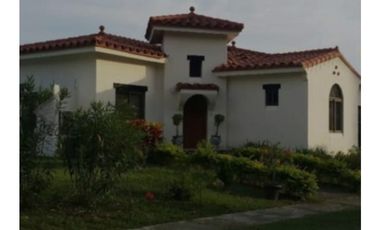 VENDO CASA DE PLAYA EN VISTA MAR SAN CARLOS CON PISCINA