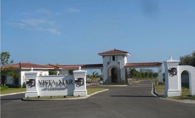 VENDO CASA DE PLAYA EN VISTA MAR SAN CARLOS CON PISCINA
