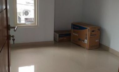 rumah siap huni 2 lantai di tanah sareal bogor