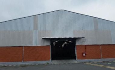 Bodega con Oficina 3500 m2; en Arriendo Via a La Costa