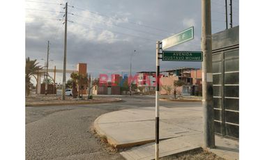 📍 UBICACIÓN:
El inmueble se encuentra ubicado en la 1era Etapa de la Urbanización La Planicie, Distrito 26 de Octubre, provincia de Piura. Cerca de l