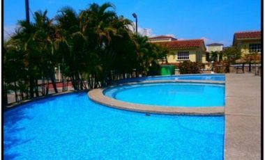 SE VENDE CASA DOS PISOS EN CRYSTAL SPRINGS-2505PG