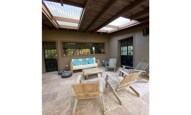 HERMOSA CASA EN LA MEJOR ZONA DE LA BOTA INGENIERO MASCHWITZ