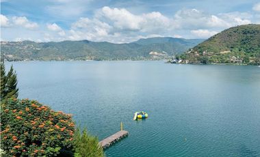 CASA LA PEÑA CON ACCESO AL LAGO