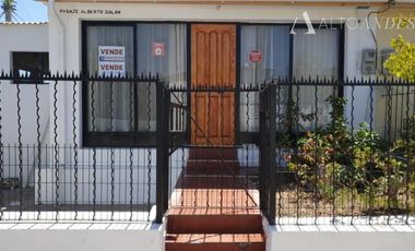 Casa en Venta en Los Perales con Cerro Grande