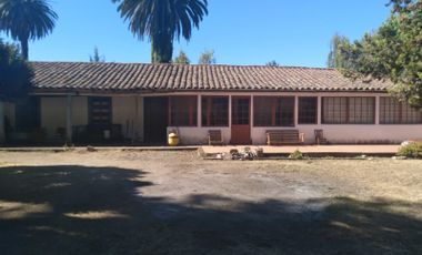 Casa y Parcela de Media Hectárea, ubicada en Villa Alegre