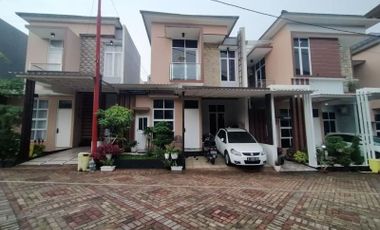 Rumah 2 Lantai Ready Siap Huni Selangkah Ke SDI Al Azhar Cibubur Jakarta Timur Nego