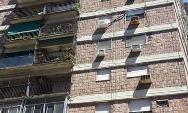 Rosario: Maipu 714 piso 10 Dto 1 o A - Departamento con vista al rio de 3 dormitorios con cochera en venta, Santa Fe, Argentina
