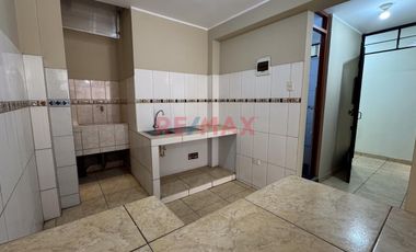 “💰 Invierte En Ate: Casa Con 4 Minidepartamentos Genera Ingresos”