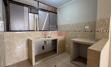 “💰 Invierte En Ate: Casa Con 4 Minidepartamentos Genera Ingresos”