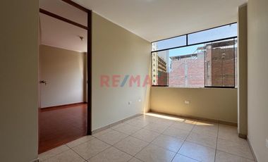 “💰 Invierte En Ate: Casa Con 4 Minidepartamentos Genera Ingresos”