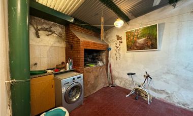 Vendo Casa y Departamentos en Concepción del Uruguay, Entre Ríos.