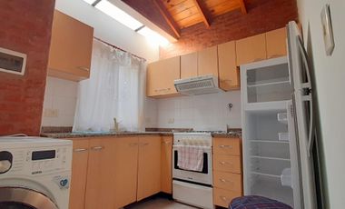 EXCELENTE PH DE 2 AMB AMPLIOS CON DOS PATIOS. MUY LUMINOSO Y AEREADO.