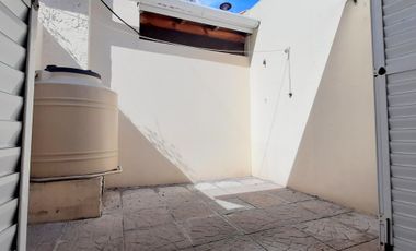 EXCELENTE PH DE 2 AMB AMPLIOS CON DOS PATIOS. MUY LUMINOSO Y AEREADO.