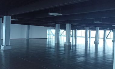 Excelente Oficina Acondicionada en Renta 4494m2. La Viga