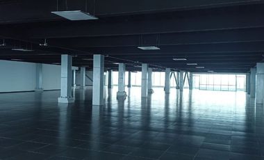 Excelente Oficina Acondicionada en Renta 4494m2. La Viga