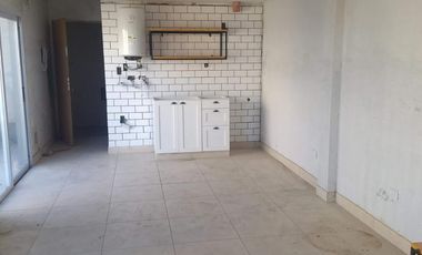 EXCELENTE MONOAMBIENTE MUY LUMINOSO