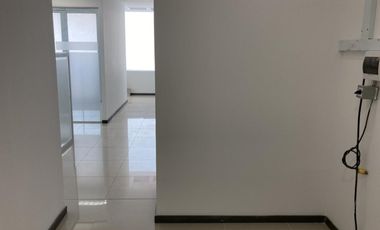 oficina en venta en alto prado. Cod V101030