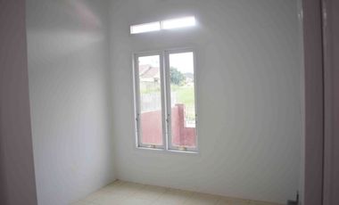 rumah minimalis di komplek nyaman dan tenang di kawasan harapan raya