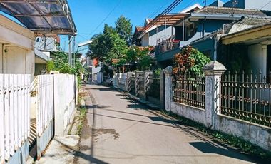 Di Sewakan Rumah 3 Kamar Posisi HOEK di Jl. Sawah Kurung, Bandung