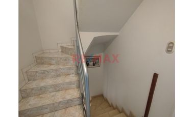 Bonito Triplex En Venta Residencial Manuel Scorza