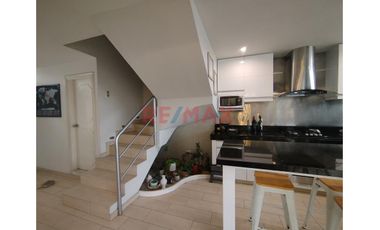 Bonito Triplex En Venta Residencial Manuel Scorza