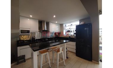 Bonito Triplex En Venta Residencial Manuel Scorza