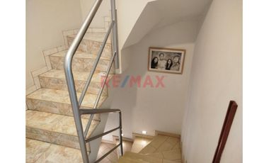 Bonito Triplex En Venta Residencial Manuel Scorza